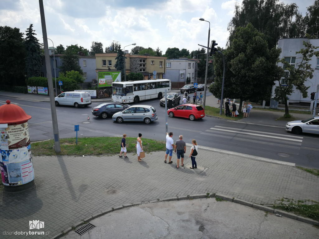 Groźna kolizja na Żwirki i Wigury/Legionów
