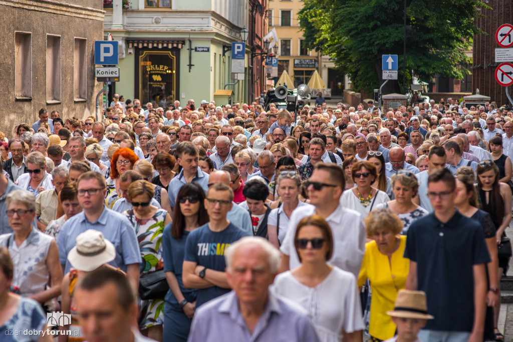 Ulicami Starego Miasta przeszła procesja