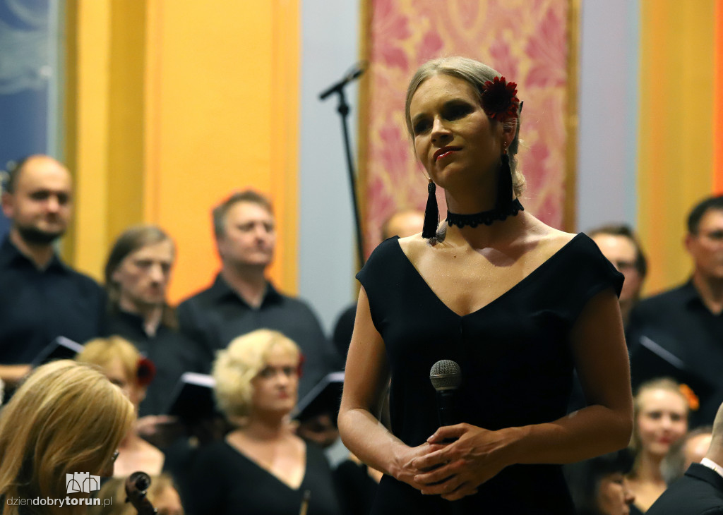 Koncert ,,Swingujące kuranty-prząśniczka w opalach''