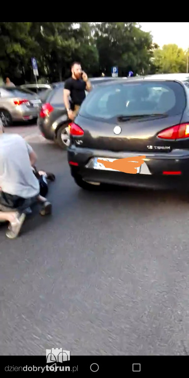 Zatrzymanie kierowcy na osiedlu Na Skarpie