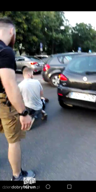 Zatrzymanie kierowcy na osiedlu Na Skarpie