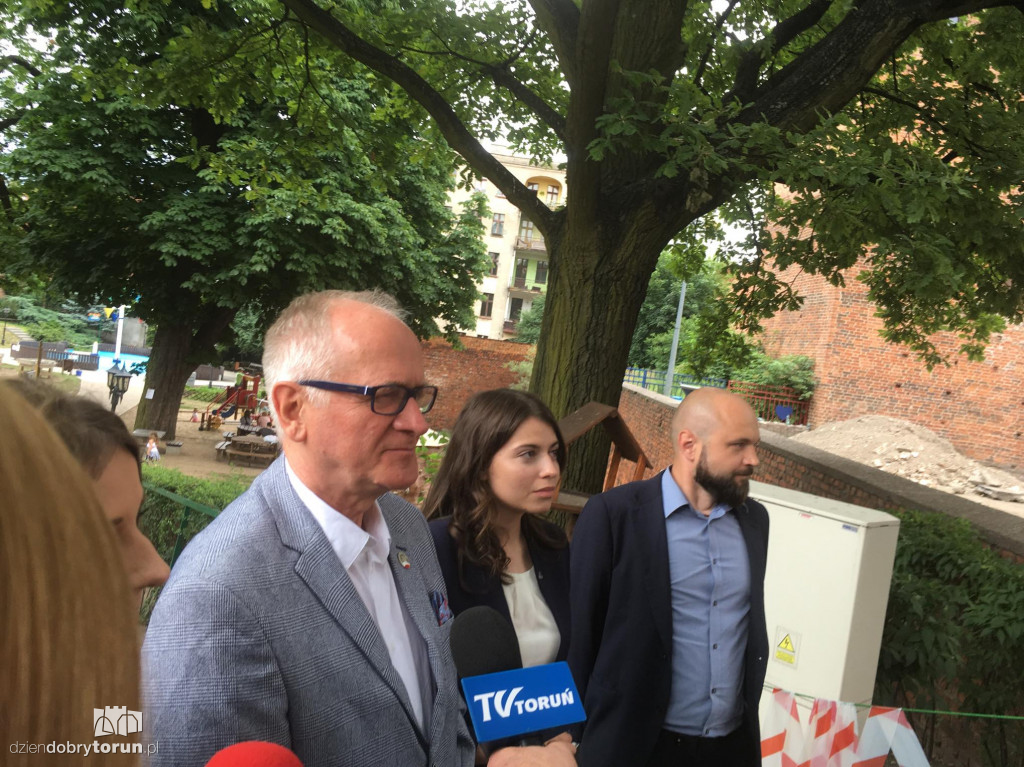 Konferencja prasowa posła Krzysztofa Czabańskiego