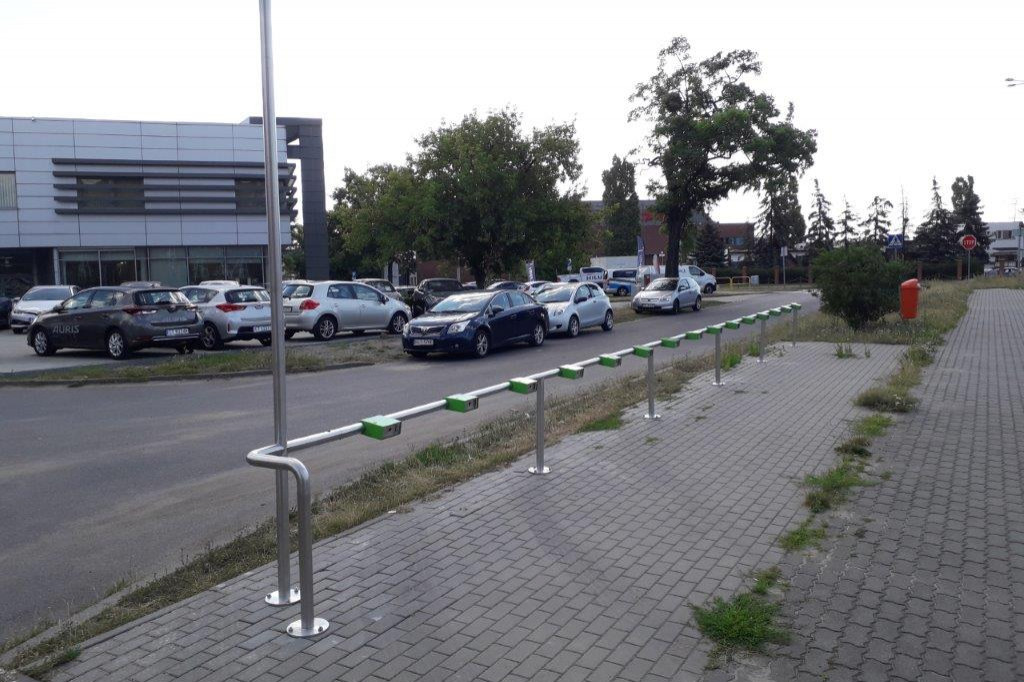 Montują stacje wypożyczalni rowerów