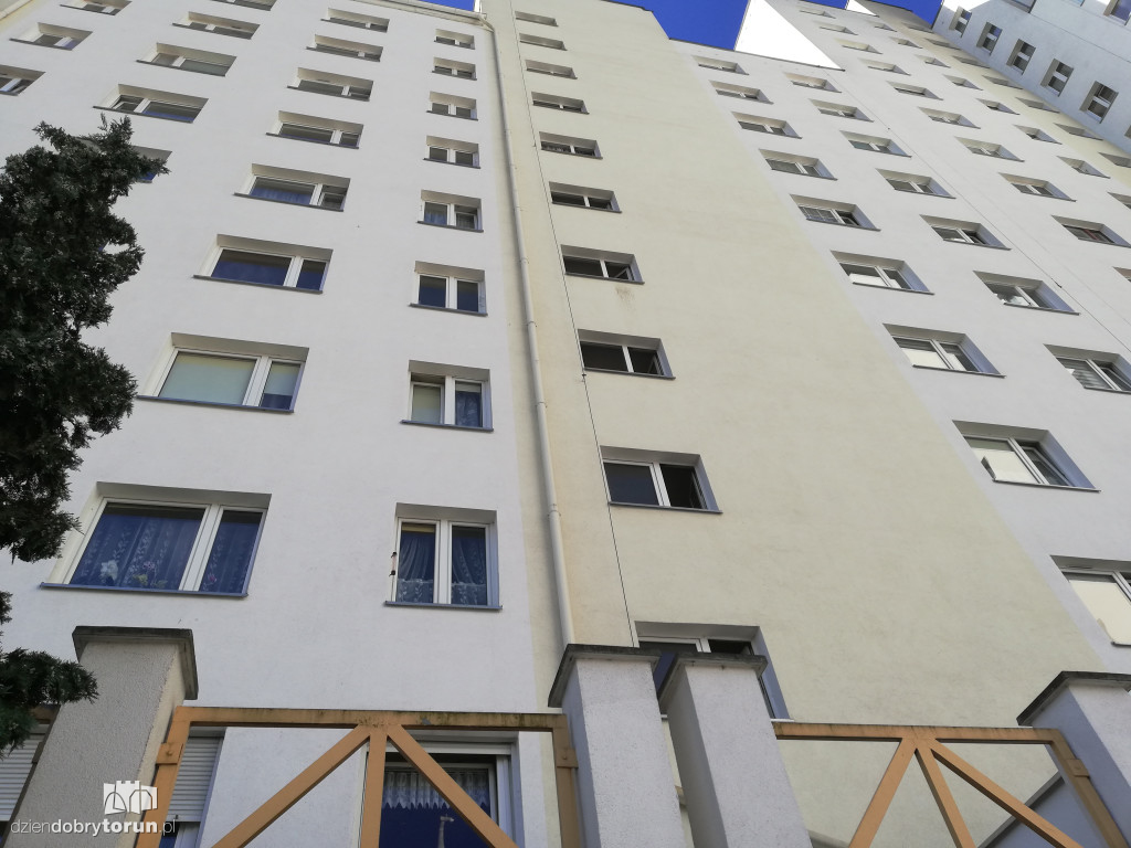 Pożar w wieżowcu przy ul. Ślaskiego 6