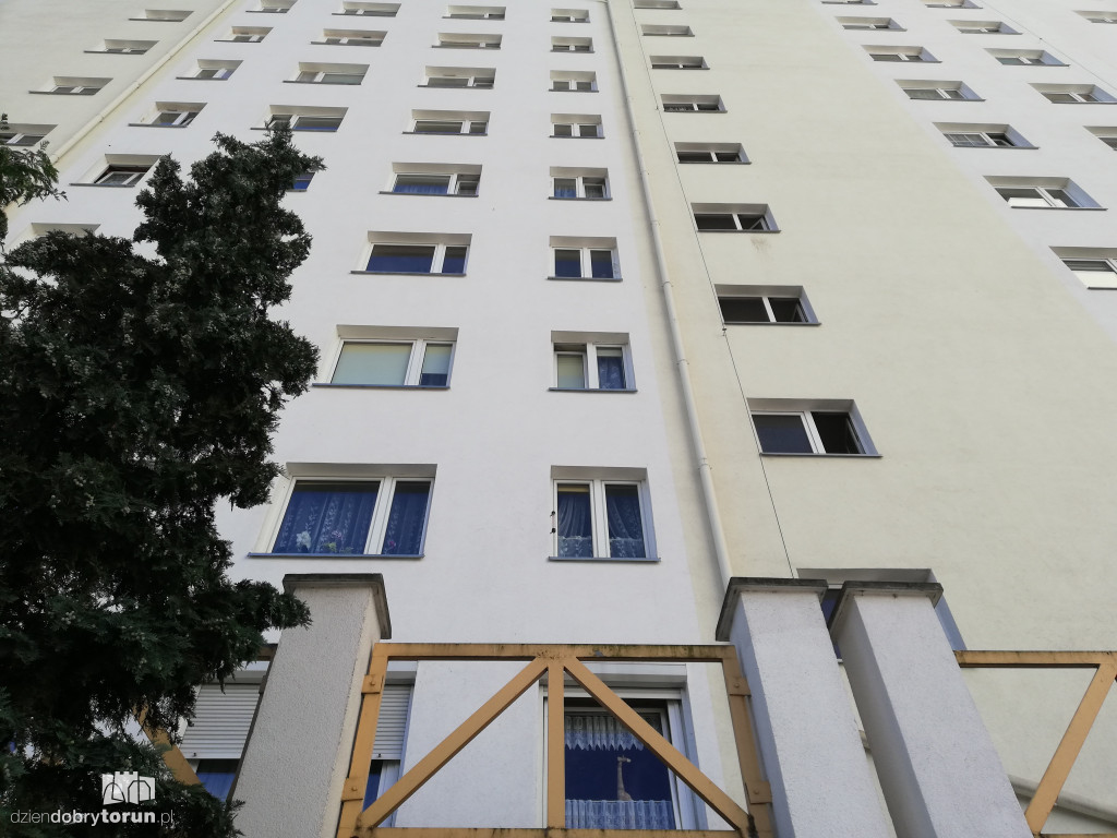 Pożar w wieżowcu przy ul. Ślaskiego 6