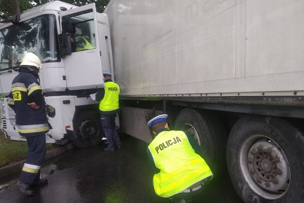 Wypadek w Brzozówce na DK10
