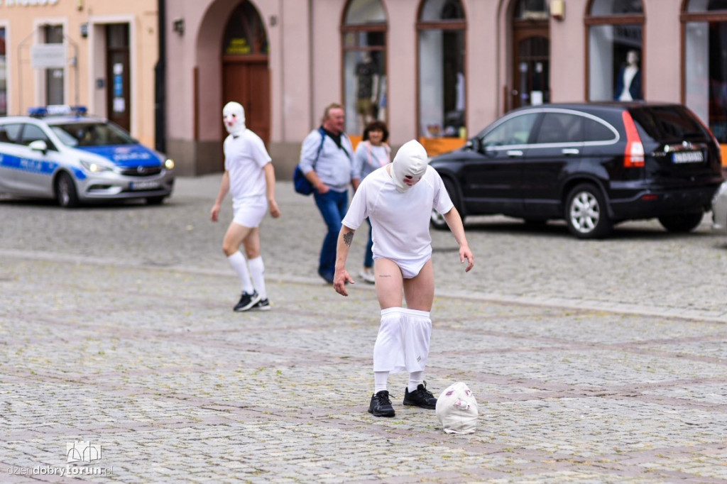 Performans na Rynku Nowomiejskim