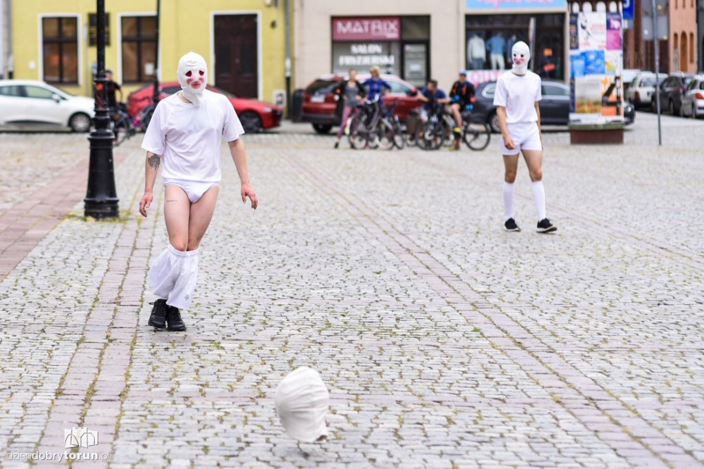 Performans na Rynku Nowomiejskim
