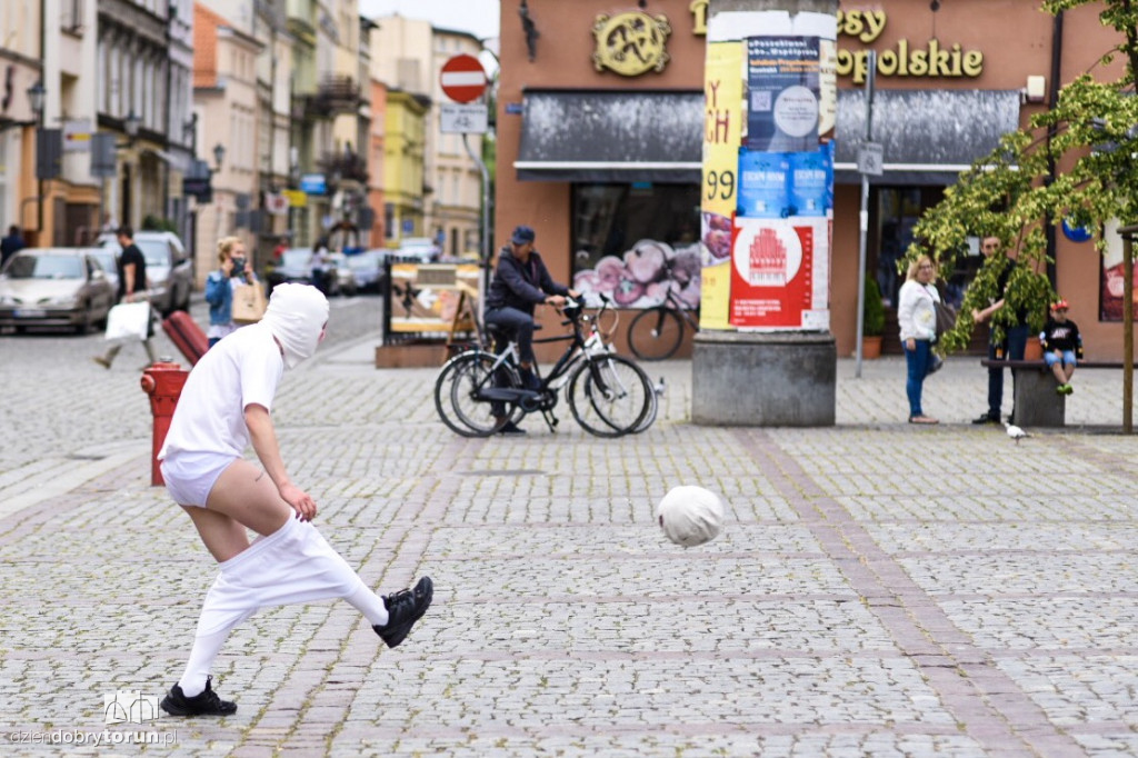 Performans na Rynku Nowomiejskim