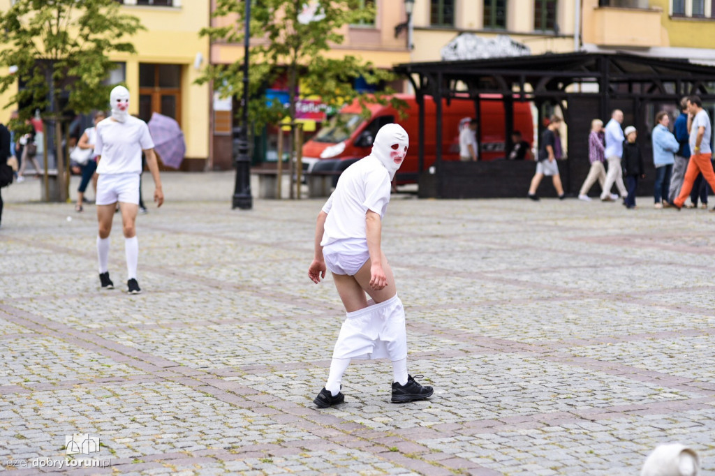Performans na Rynku Nowomiejskim