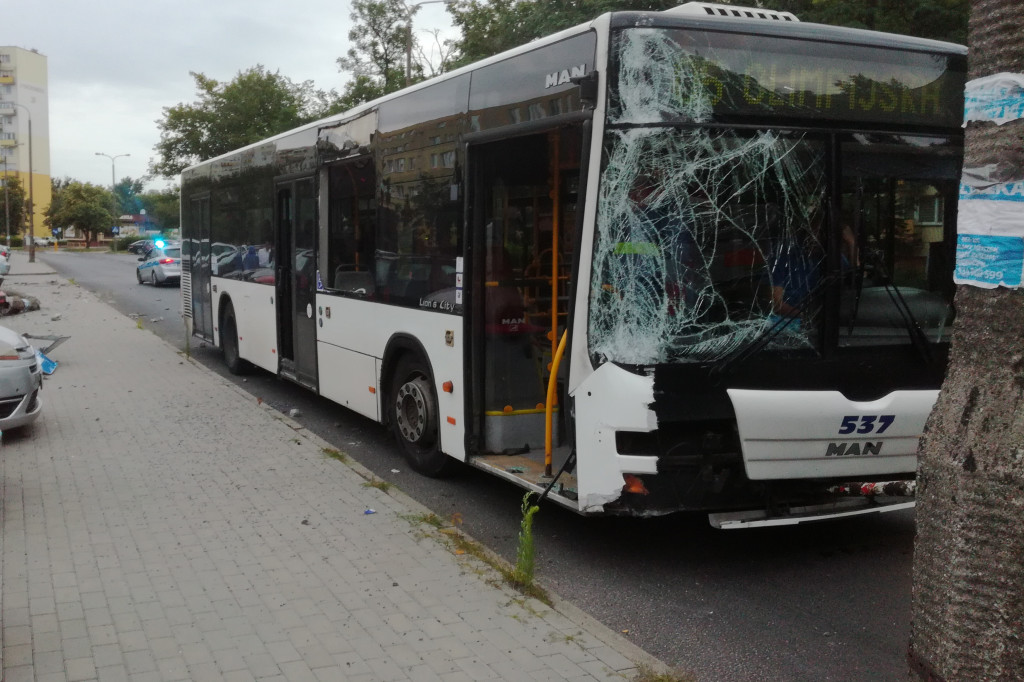 Wypadek autobusu komunikacji miejskiej