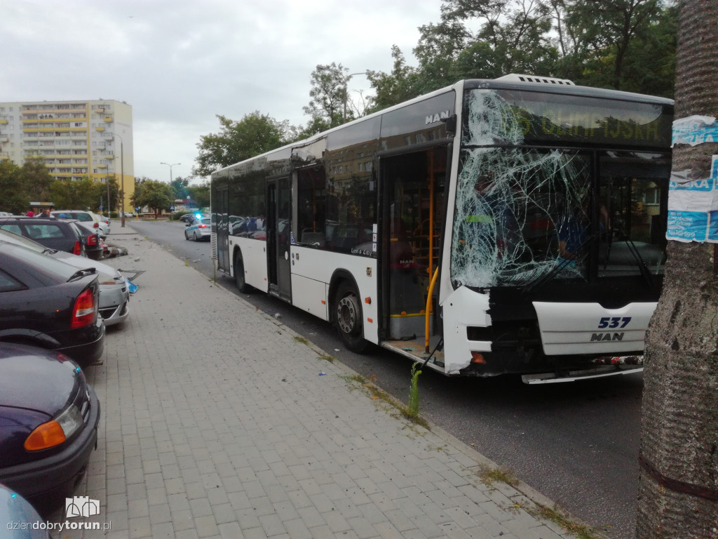 Wypadek autobusu komunikacji miejskiej