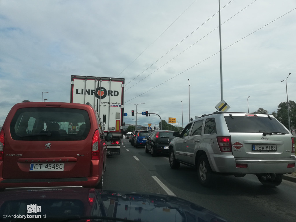 Korki na dojeździe do Olsztyńskiej