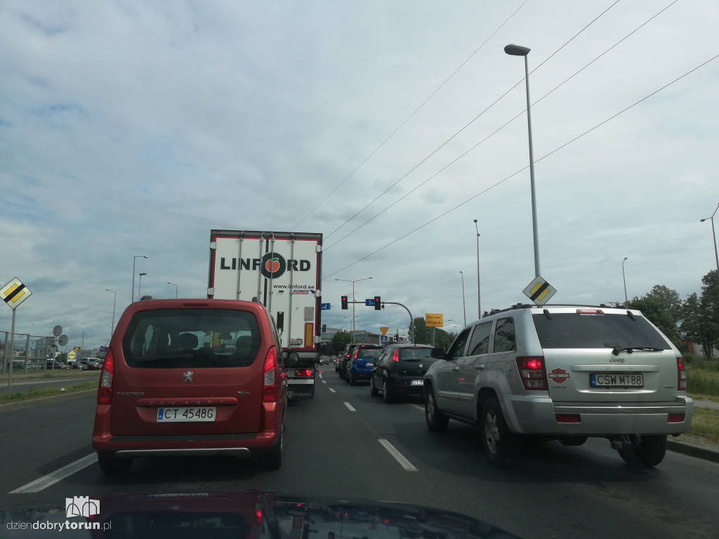 Korki na dojeździe do Olsztyńskiej