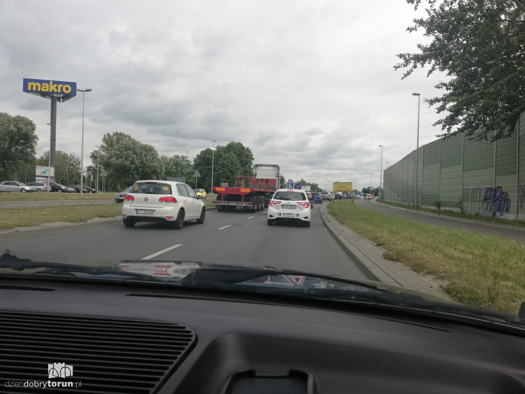 Korki na dojeździe do Olsztyńskiej