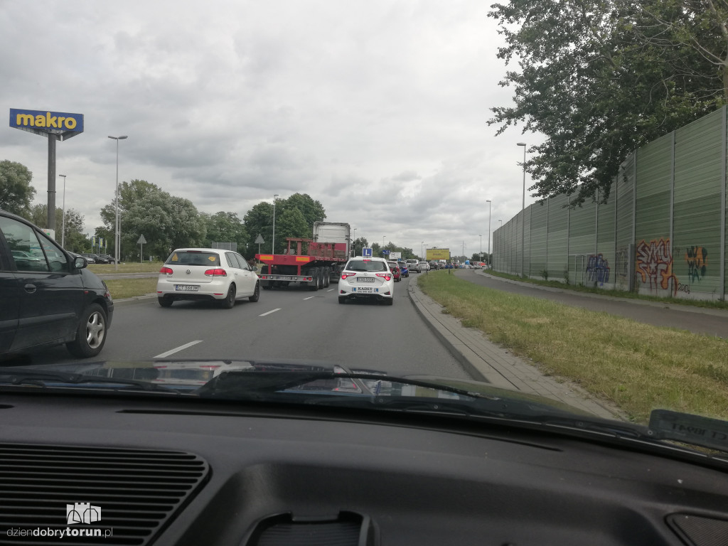 Korki na dojeździe do Olsztyńskiej