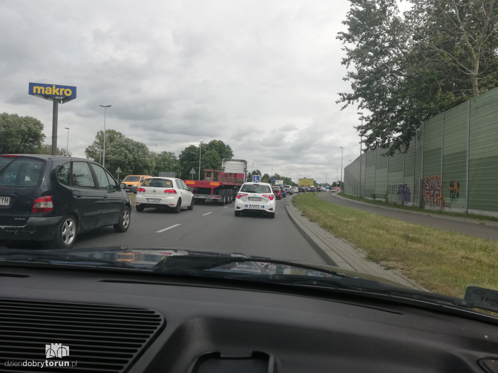 Korki na dojeździe do Olsztyńskiej