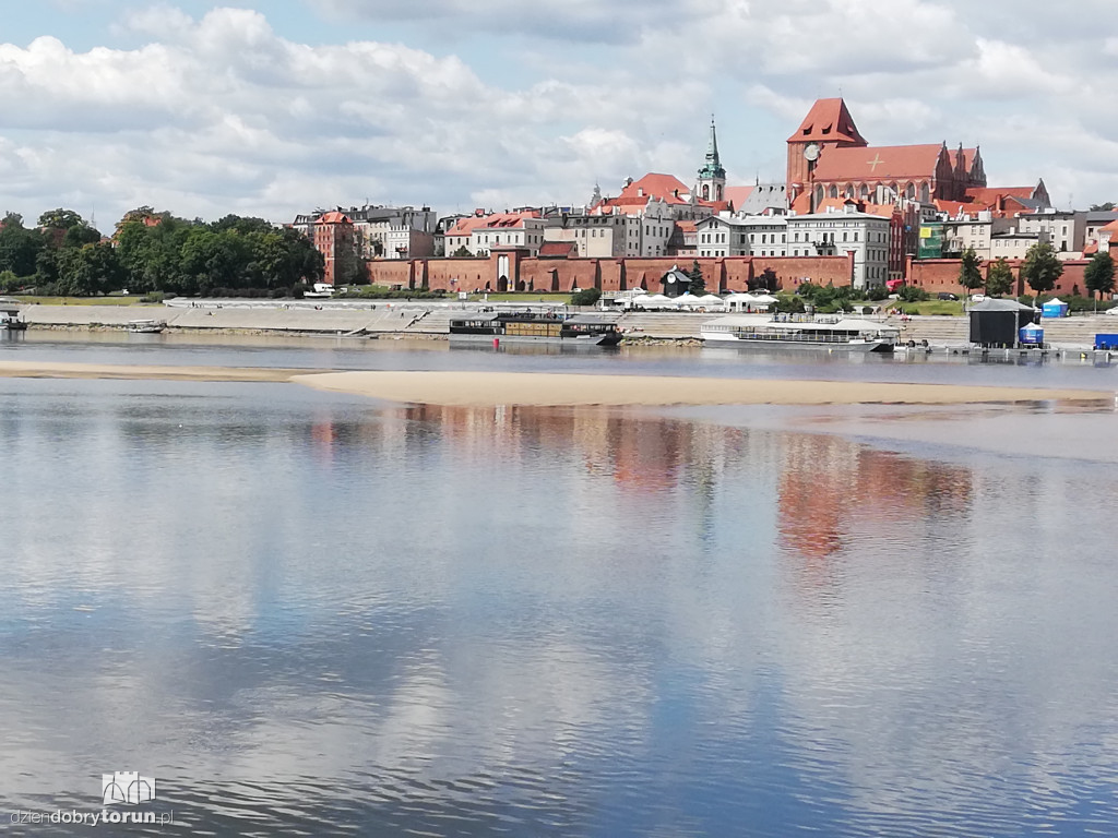 Niski poziom Wisły w Toruniu