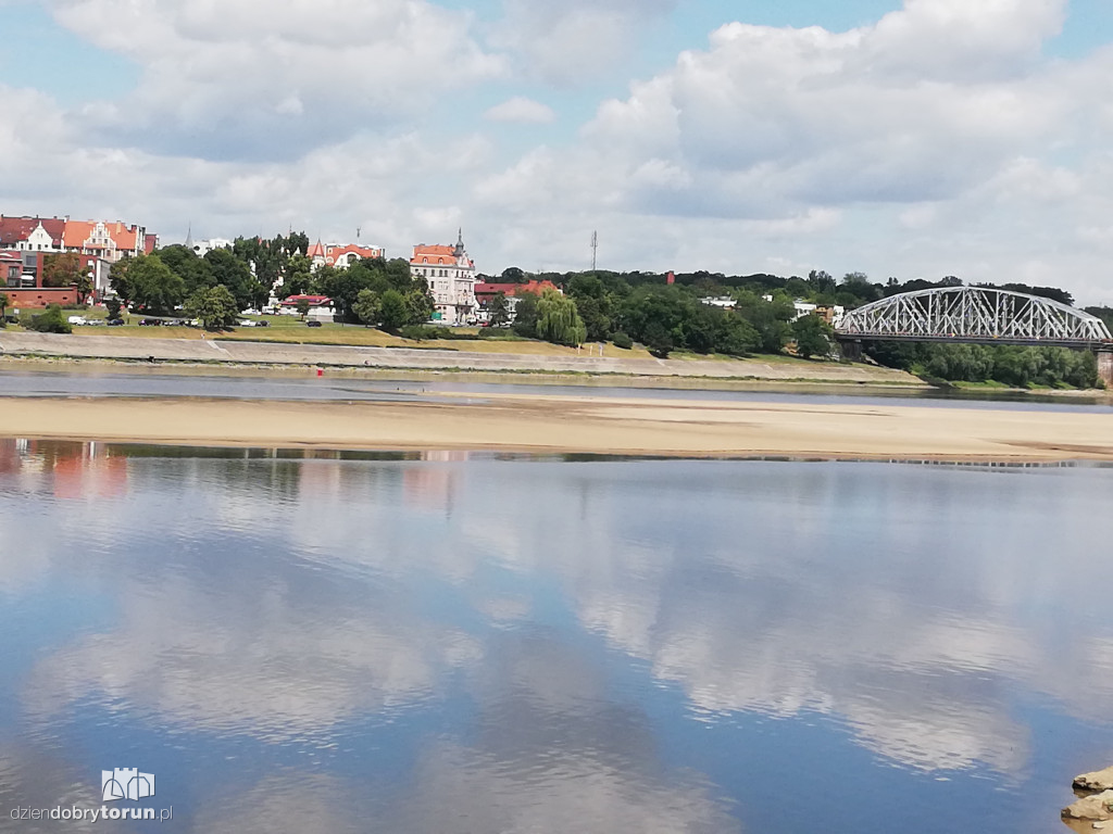 Niski poziom Wisły w Toruniu