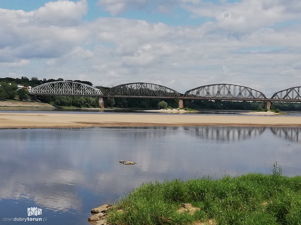 Niski poziom Wisły w Toruniu