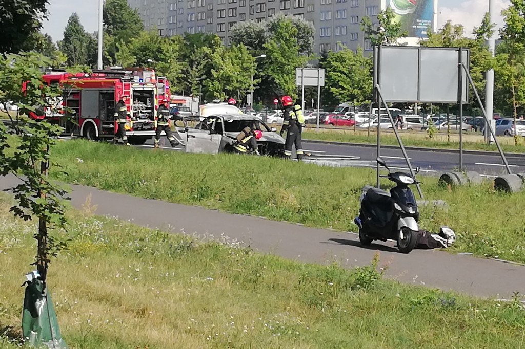 Pożar policyjnego BMW na Szosie Lubickiej