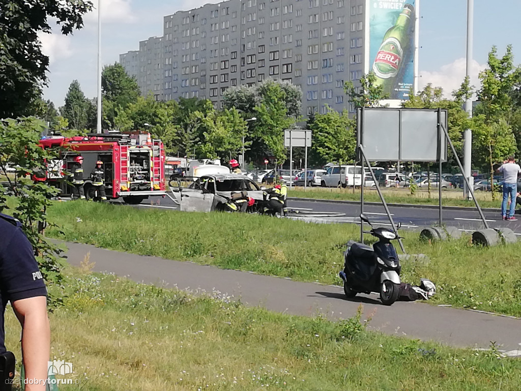 Pożar policyjnego BMW na Szosie Lubickiej