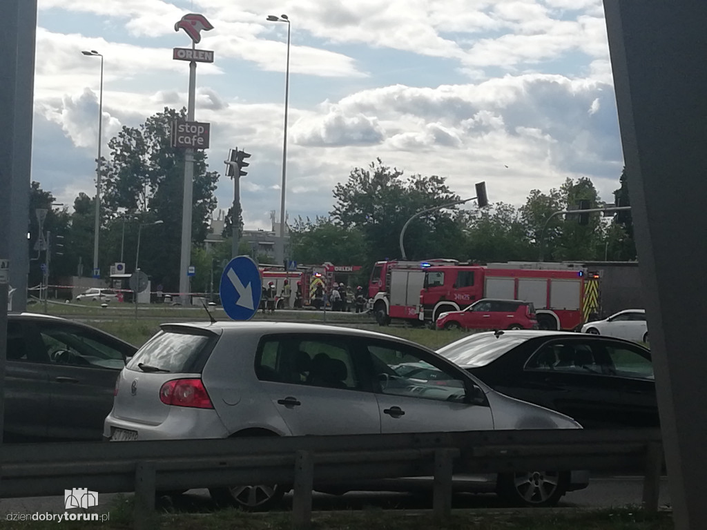 Autobus zderzył się z ciężarówką