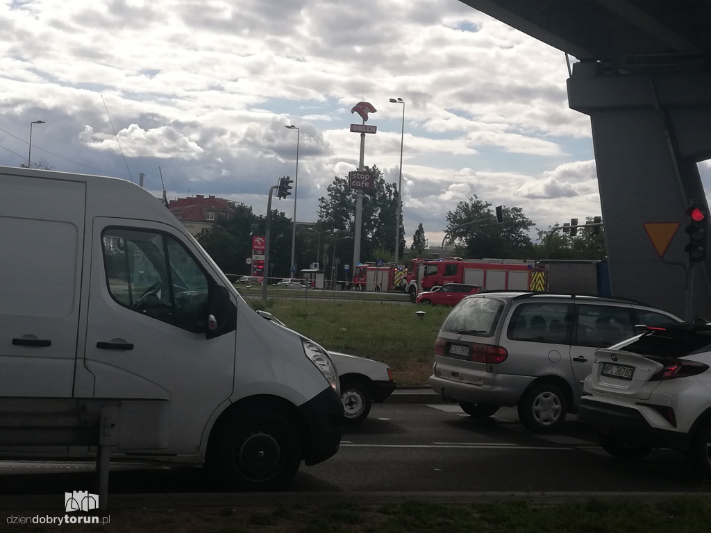 Autobus zderzył się z ciężarówką