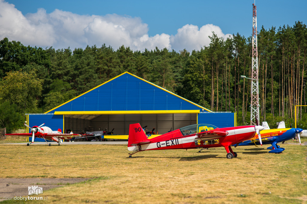 Zawody EAAC na toruńskim lotnisku