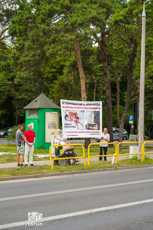 Pikieta pod Szpitalem Wojewódzkim