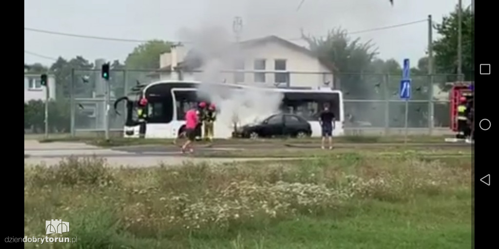 Pożar samochodu na Olsztyńskiej