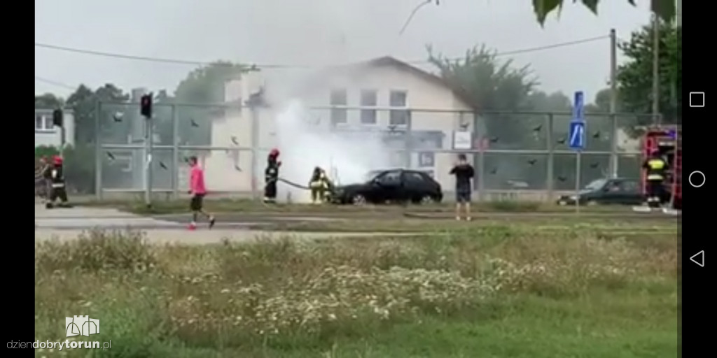 Pożar samochodu na Olsztyńskiej