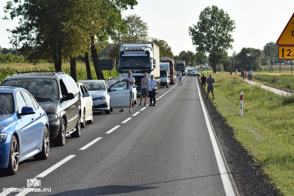 Groźny wypadek na DK15 koło Suchatówki