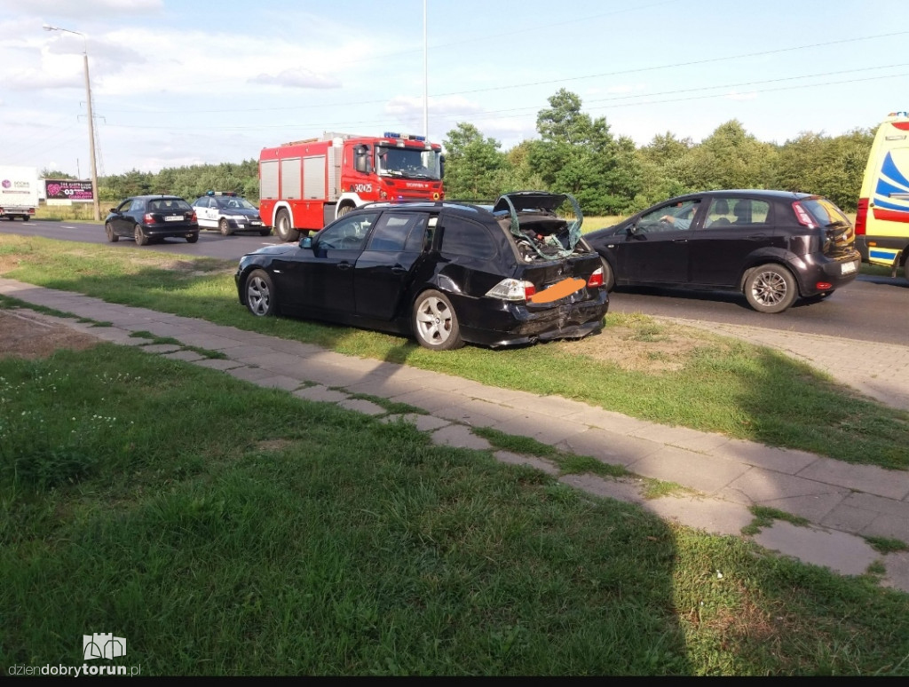 Stłuczka samochodów na Poznańskiej