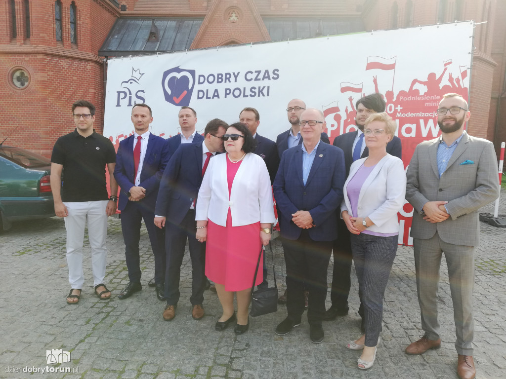 Konferencja prasowa PiS przed wyborami