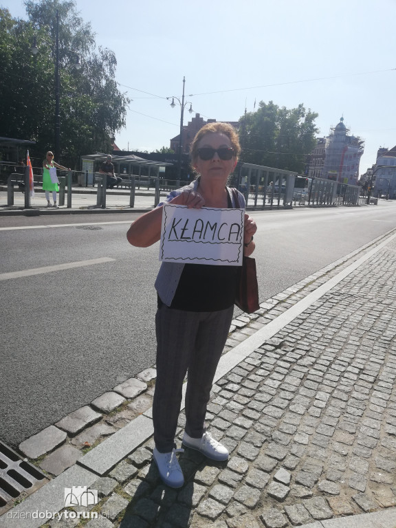 KOD manifestował przed CKK Jordanki