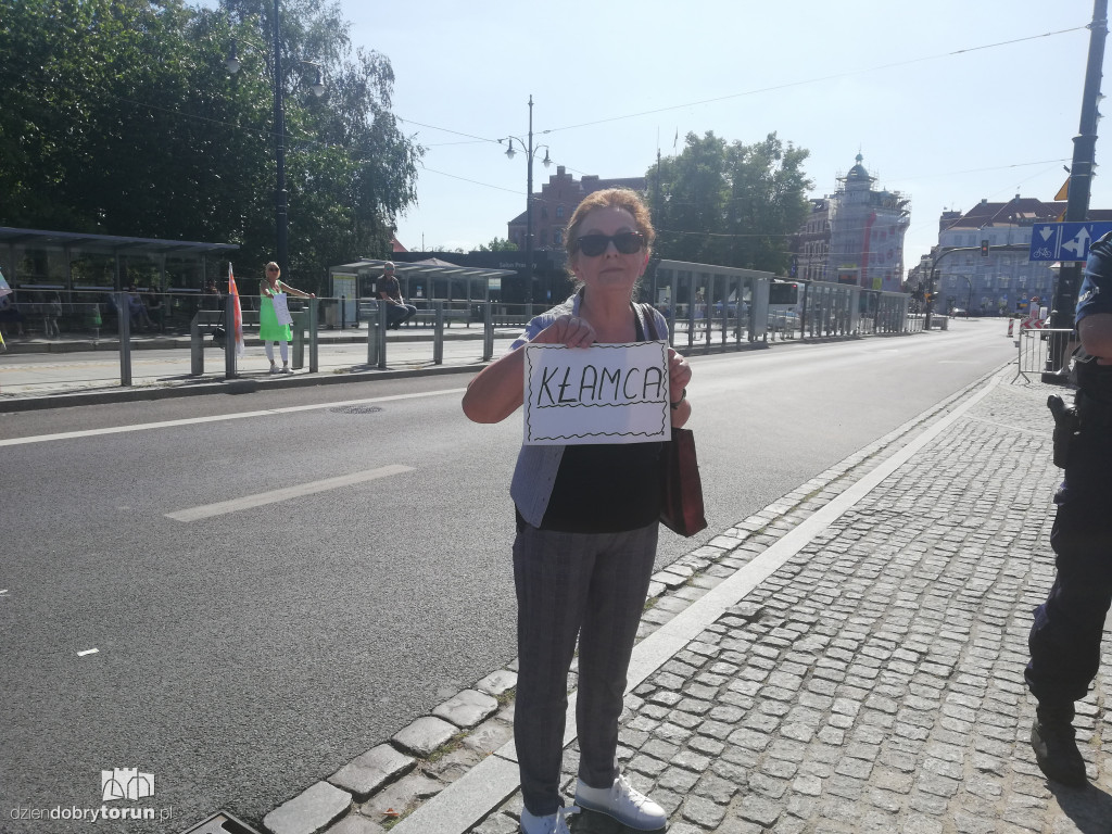 KOD manifestował przed CKK Jordanki