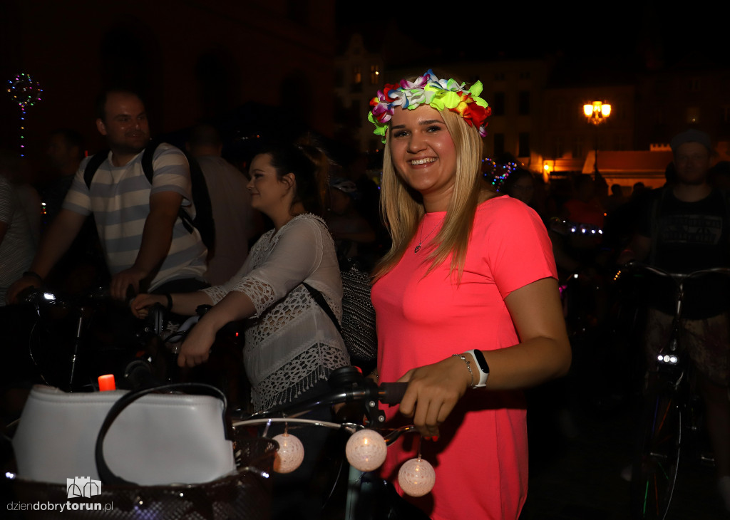 Świetlna rowerowa masa krytyczna