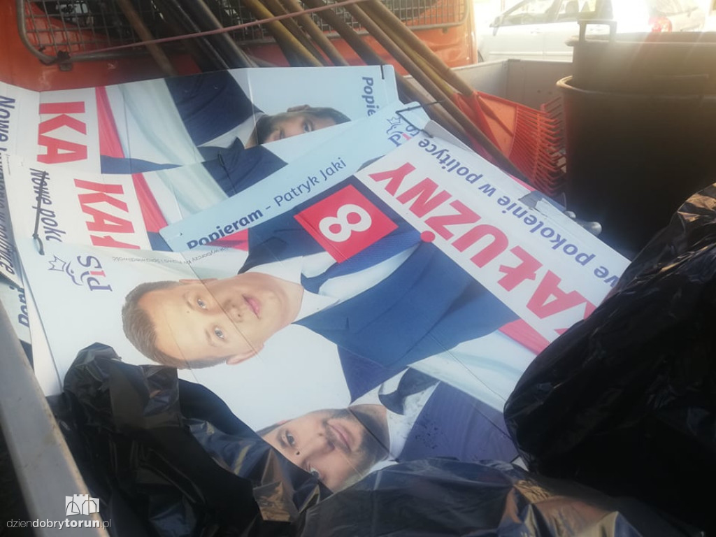 Co się stało z plakatami Mariusza Kałużnego?