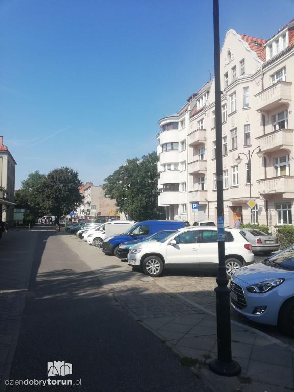 Co się stało z plakatami Mariusza Kałużnego?