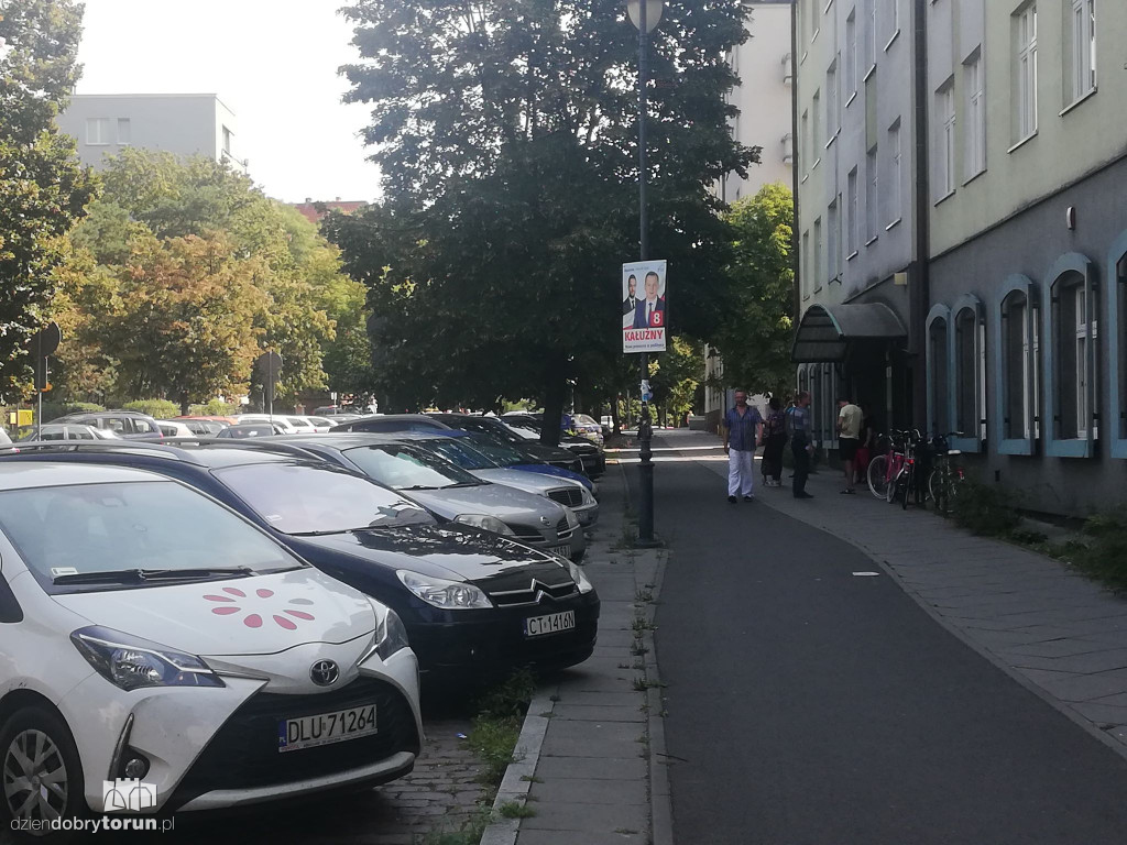 Co się stało z plakatami Mariusza Kałużnego?