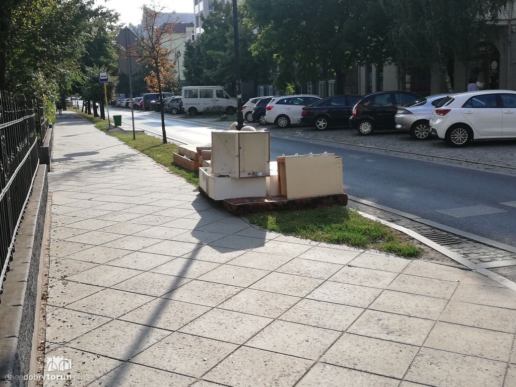 Na Mickiewicza znów pojawiły się stare meble