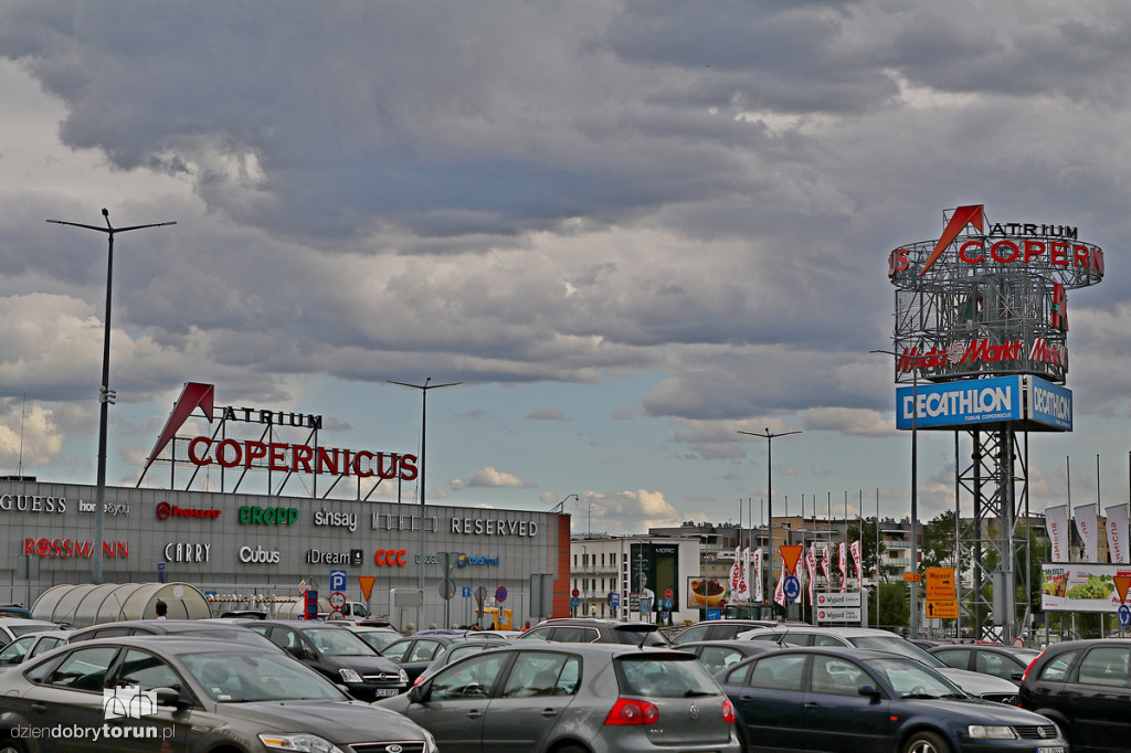 Ciche godziny w hipermarkecie Auchan