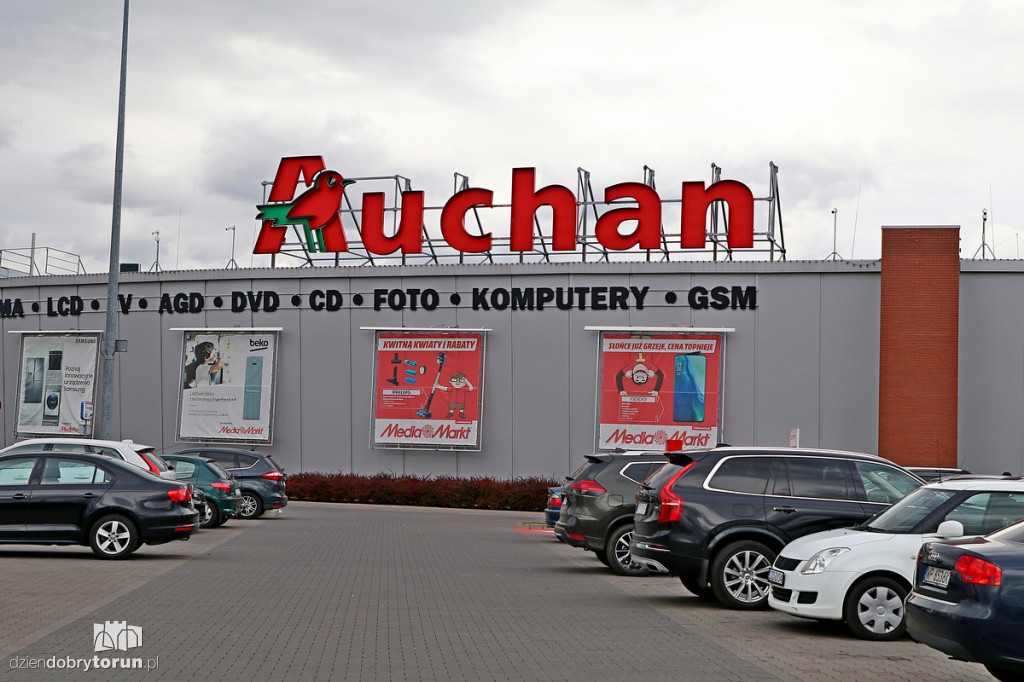 Ciche godziny w hipermarkecie Auchan