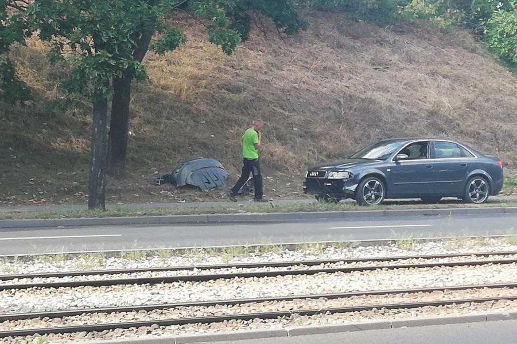 Zdarzenie drogowe na ul. Waryńskiego