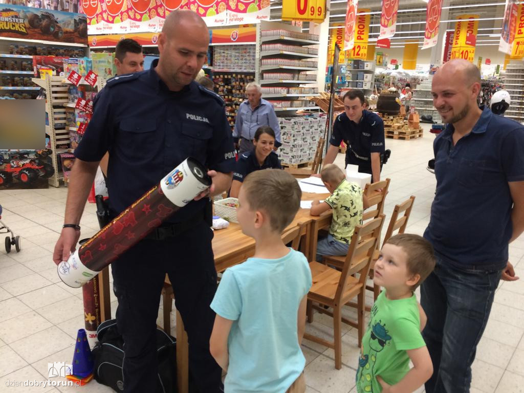 Policjanci edukowali najmłodszych