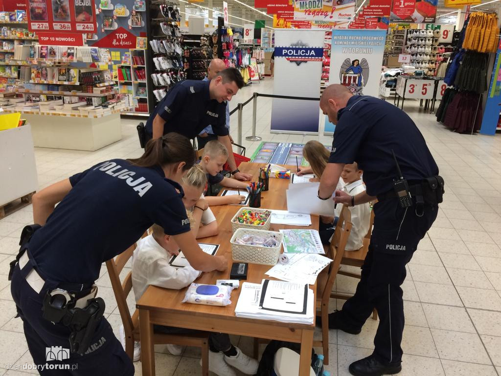 Policjanci edukowali najmłodszych