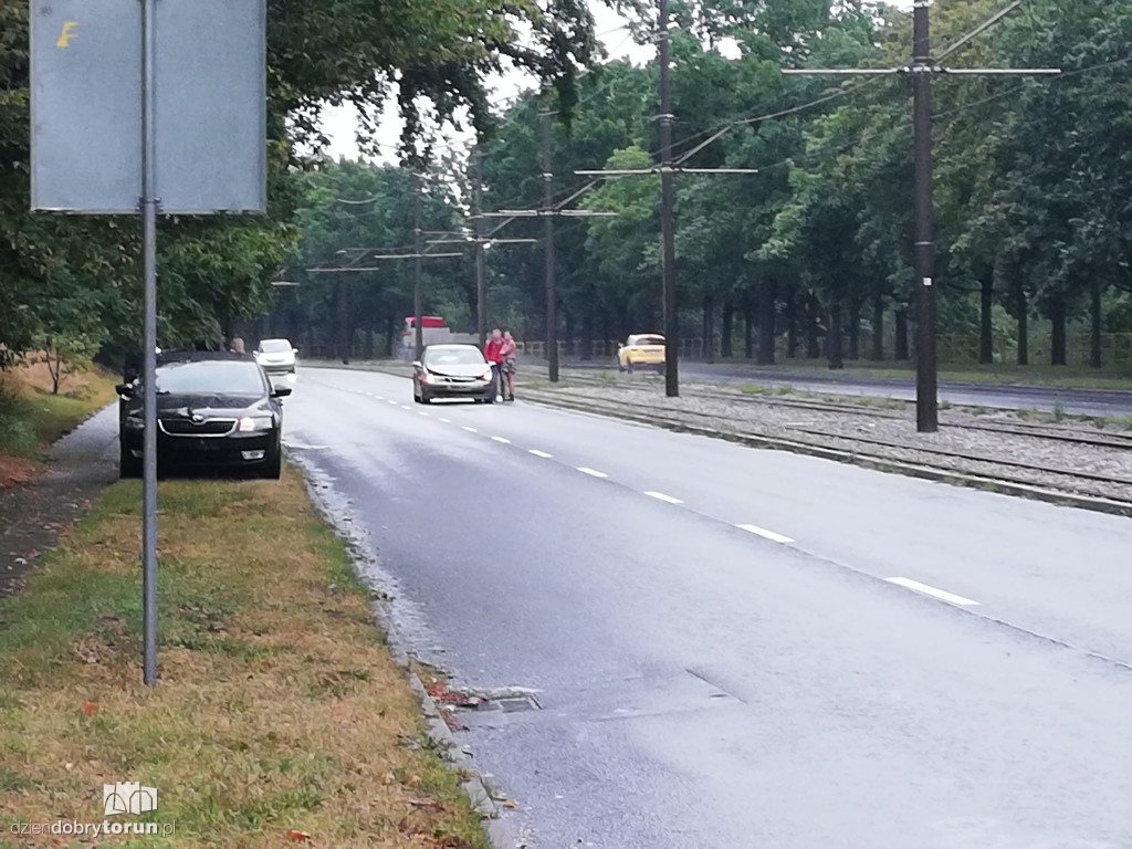 Kolizja trzech samochodów na Traugutta