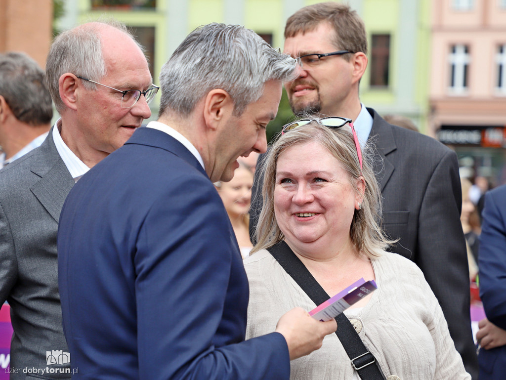 Spacer polityków Lewicy po starówce