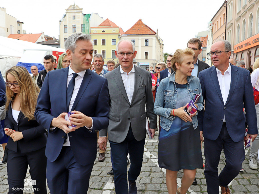 Spacer polityków Lewicy po starówce